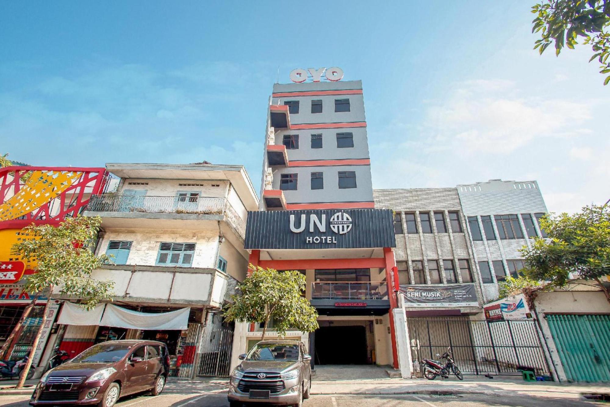 Hotel O Genteng Near Genteng Market Formerly Uno Hotel Surabaya Buitenkant foto