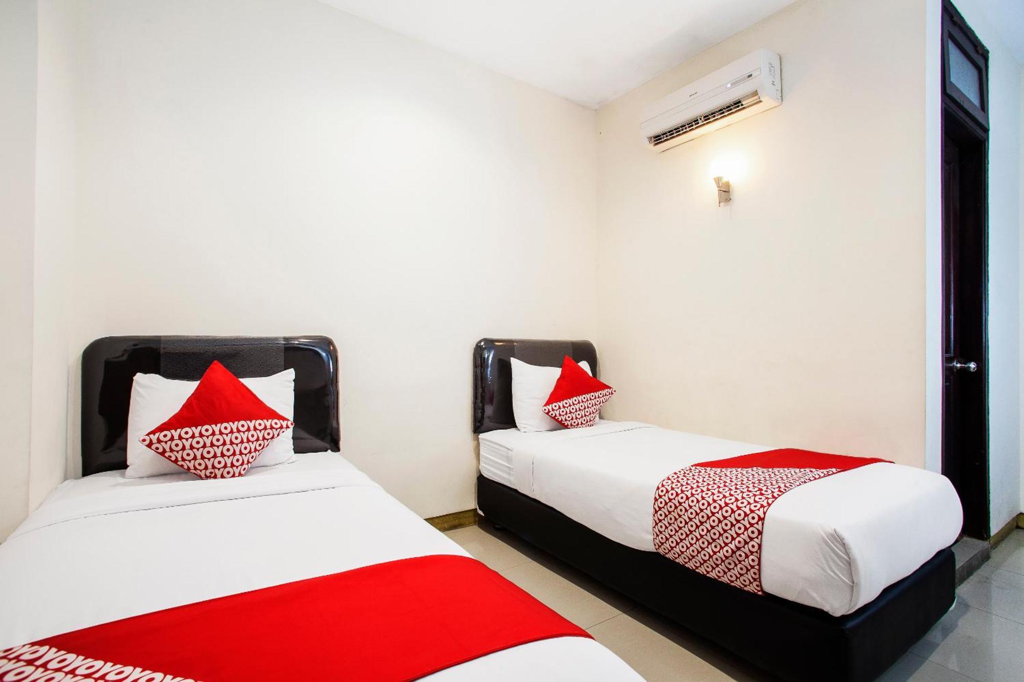 Hotel O Genteng Near Genteng Market Formerly Uno Hotel Surabaya Buitenkant foto