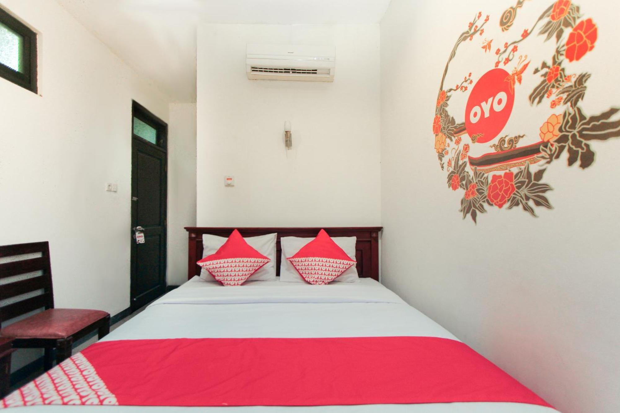 Hotel O Genteng Near Genteng Market Formerly Uno Hotel Surabaya Buitenkant foto