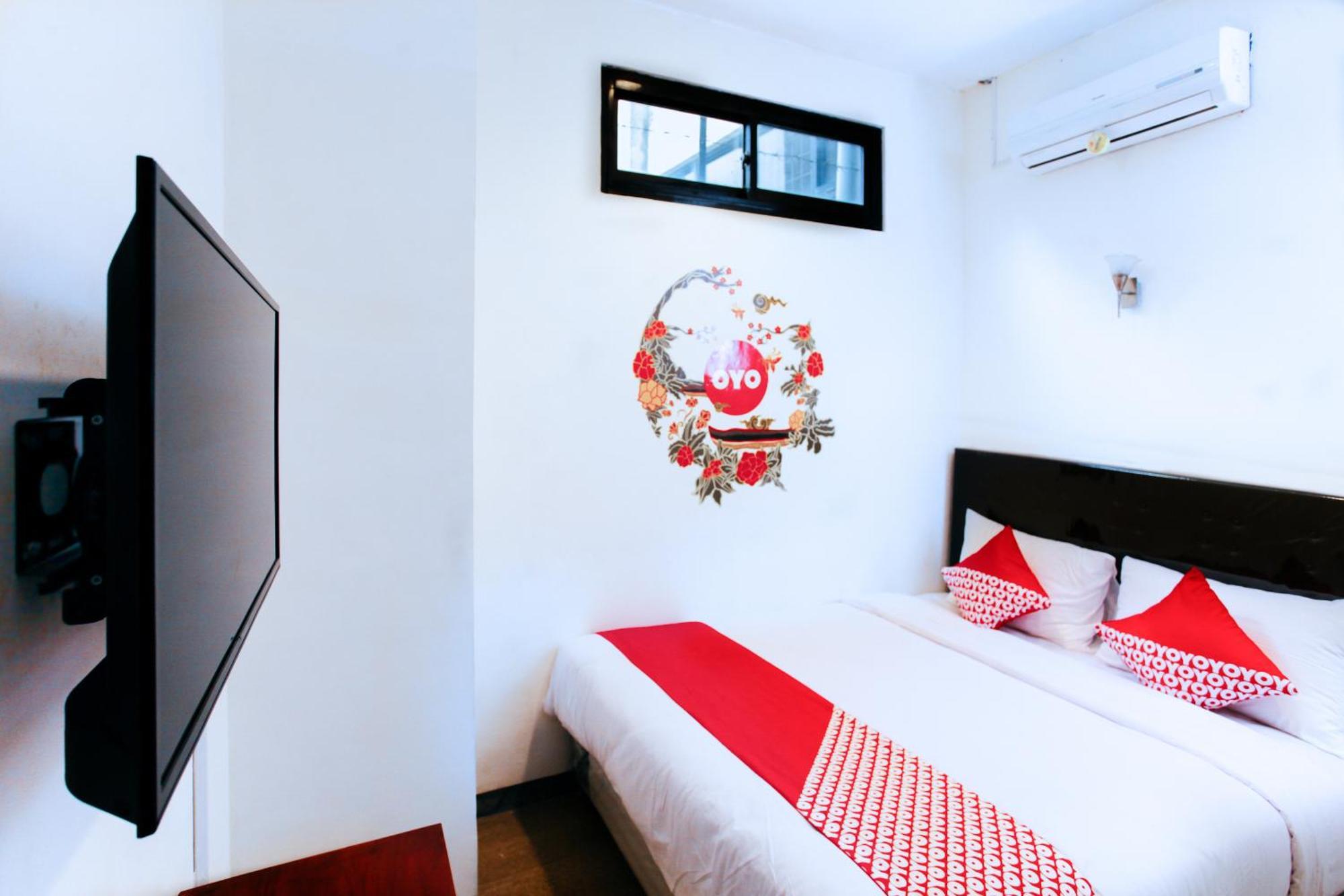 Hotel O Genteng Near Genteng Market Formerly Uno Hotel Surabaya Buitenkant foto