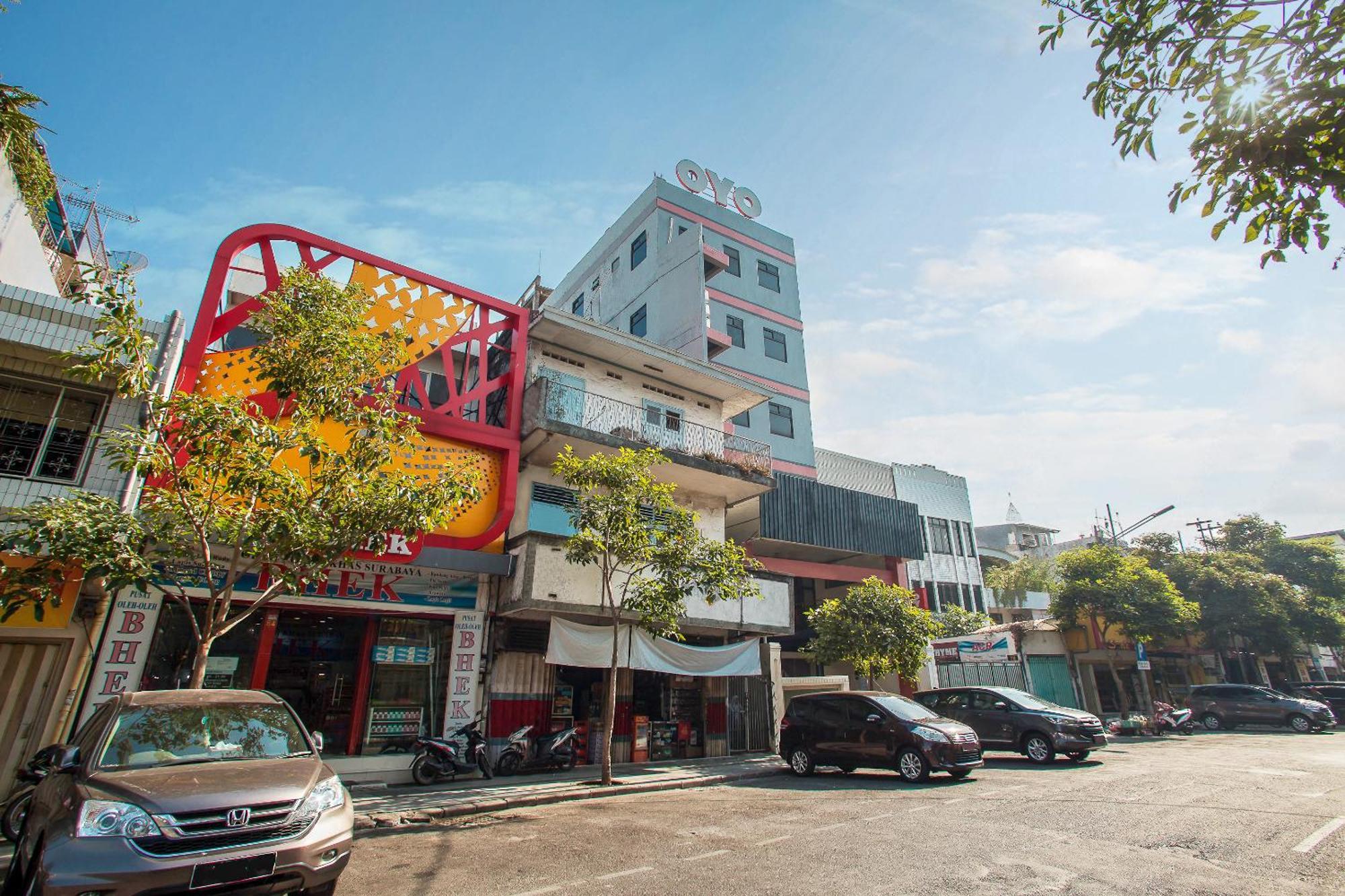 Hotel O Genteng Near Genteng Market Formerly Uno Hotel Surabaya Buitenkant foto