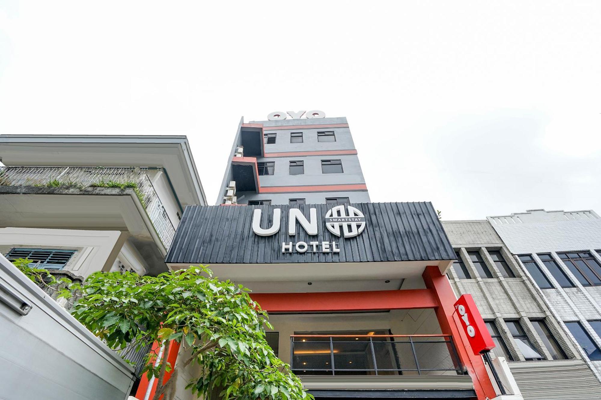 Hotel O Genteng Near Genteng Market Formerly Uno Hotel Surabaya Buitenkant foto